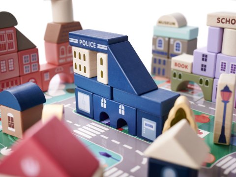 Klocki drewniane edukacyjne miasto puzzle 135 el. Klocki drewniane edukacyjne miasto puzzle 135 el.