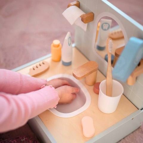 Drewniany zestaw łazienkowy – toaleta i akcesoria