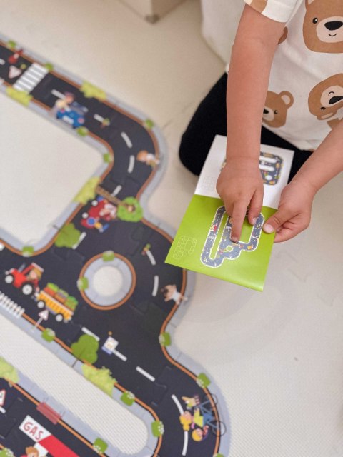 Droga puzzle dla dzieci – autostrada, makieta miasta 21 el. FSC Droga puzzle dla dzieci – autostrada, makieta miasta 21 el. FSC