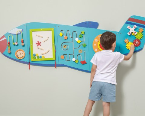 Drewniana tablica sensoryczno-manipulacyjna samolot XL – montaż na ścianę, Montessori, certyfikat FSC Drewniana tablica sensoryczno-manipulacyjna samolot XL – montaż na ścianę, Montessori, certyfikat FSC