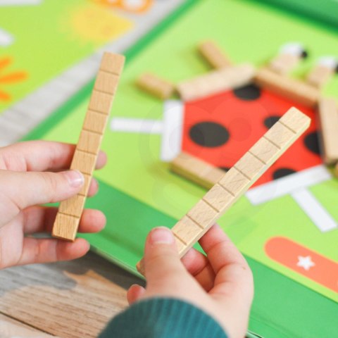 Drewniana układanka magnetyczna – gra logiczna, 49 el. Drewniana układanka magnetyczna – gra logiczna, 49 el.