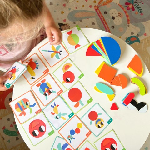 Drewniana układanka Montessori – 40 wzorów do odtworzenia, 55 elementów Drewniana układanka Montessori – 40 wzorów do odtworzenia, 55 elementów
