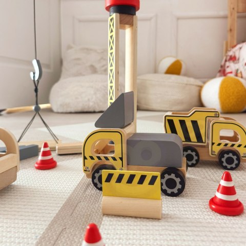 Drewniany Plac Budowy 5w1 – dźwig XXL i pojazdy budowlane, 13 elementów Drewniany Plac Budowy 5w1 – dźwig XXL i pojazdy budowlane, 13 elementów