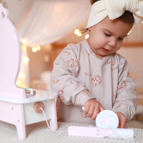Drewniana toaletka dla dziewczynki z lustrem + prostownica, 11 akcesoriów Drewniana toaletka dla dziewczynki z lustrem + prostownica, 11 akcesoriów