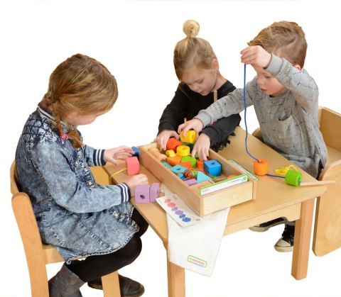 Drewniana nawlekanka Montessori – duży zestaw do sznurowania Drewniana nawlekanka Montessori – duży zestaw do sznurowania