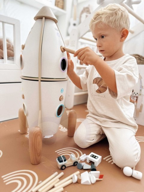 Drewniana rakieta – domek dla dzieci z figurkami i akcesoriami