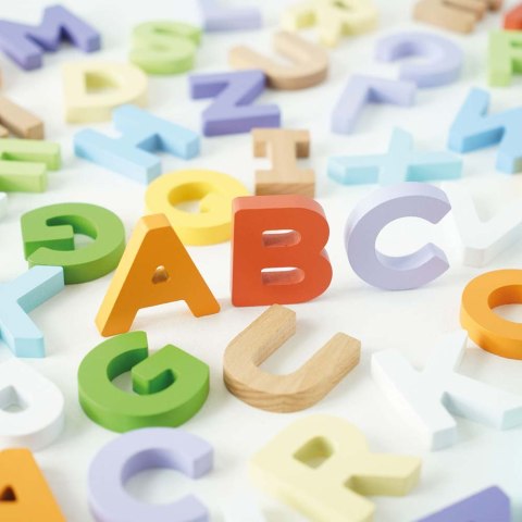 Drewniane literki – układanka edukacyjna dla dzieci Drewniane literki – układanka edukacyjna dla dzieci
